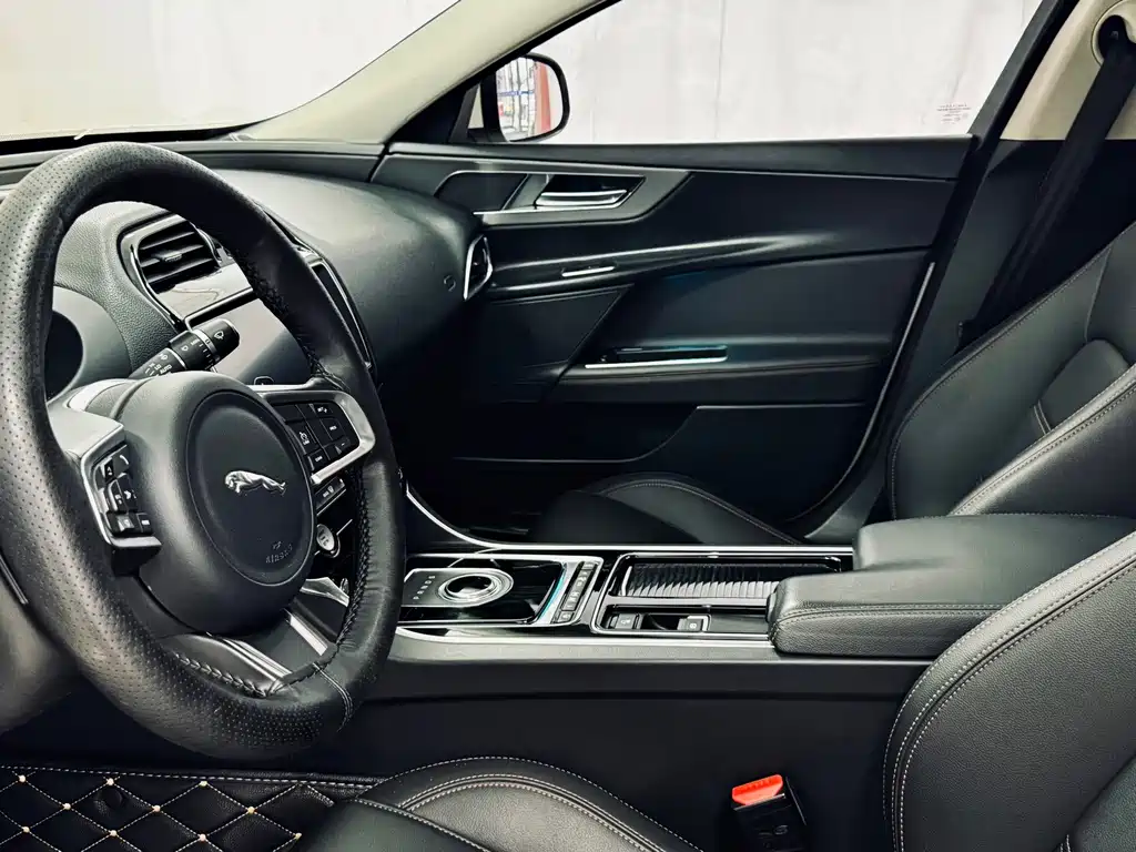 Jaguar XEL — миниатюра 8