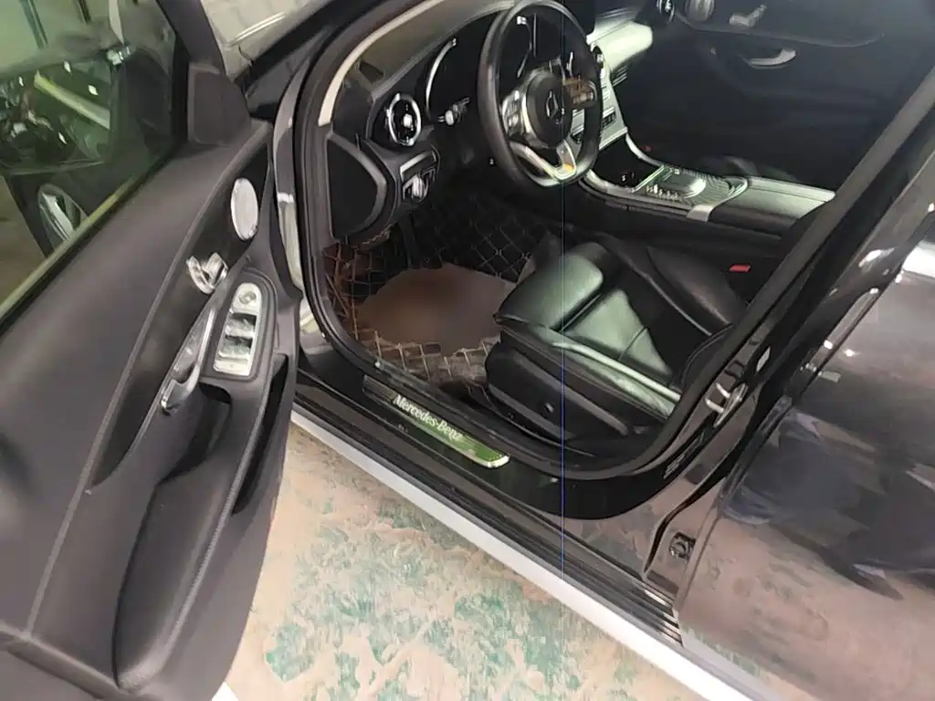 Mercedes-Benz C-Class — миниатюра 16