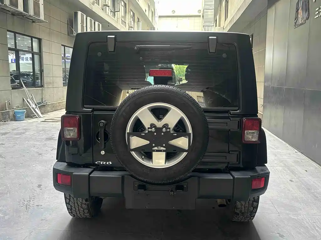 Jeep Wrangler — миниатюра 4