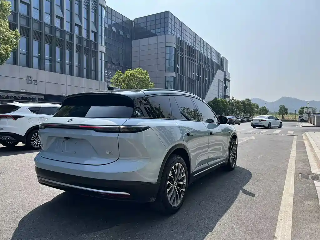 NIO ES6 — миниатюра 6