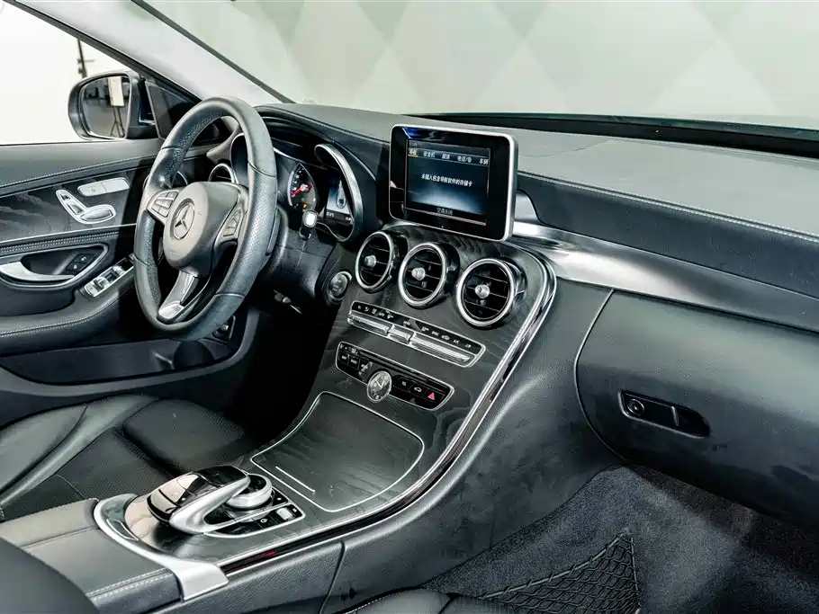Mercedes-Benz C-Class — миниатюра 17