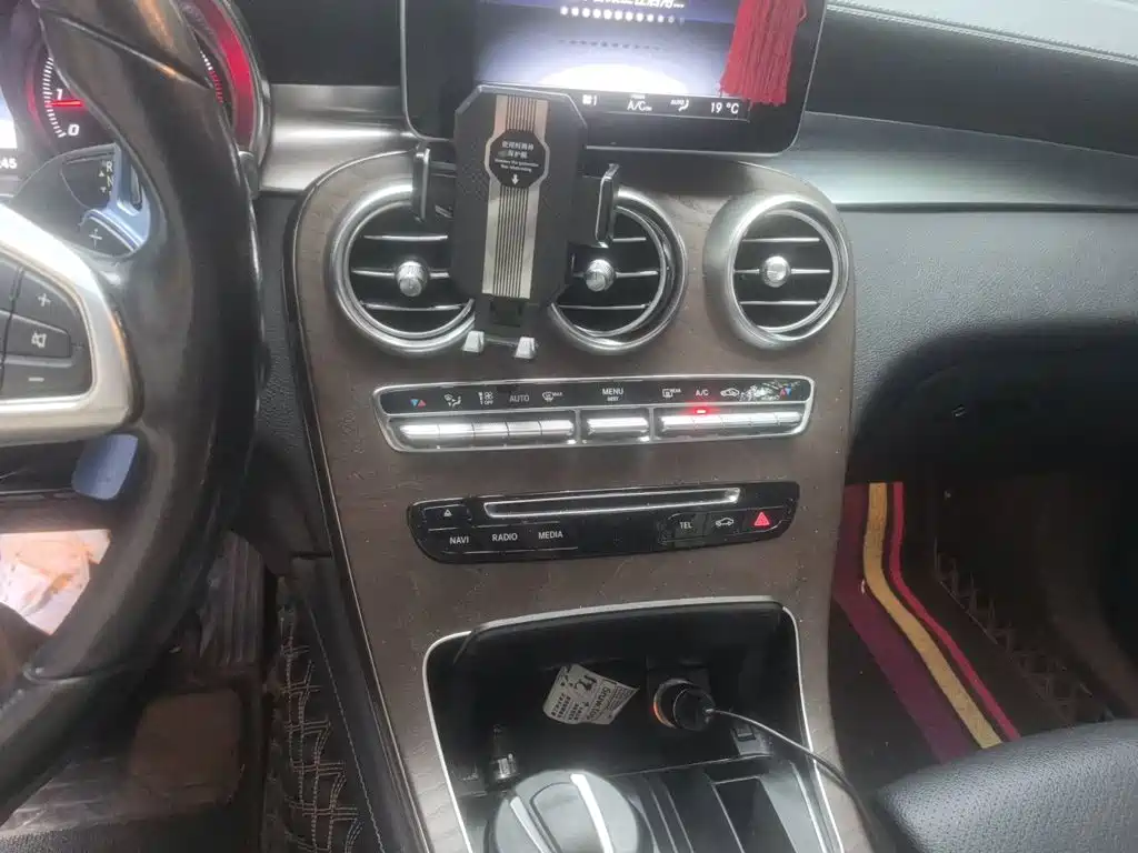 Mercedes-Benz GLC — миниатюра 14