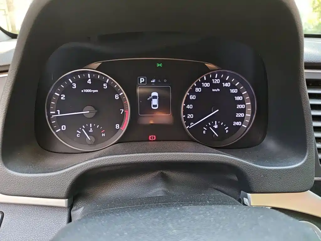 Hyundai Elantra — миниатюра 4