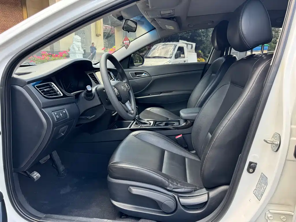 Hyundai Mistra — миниатюра 4
