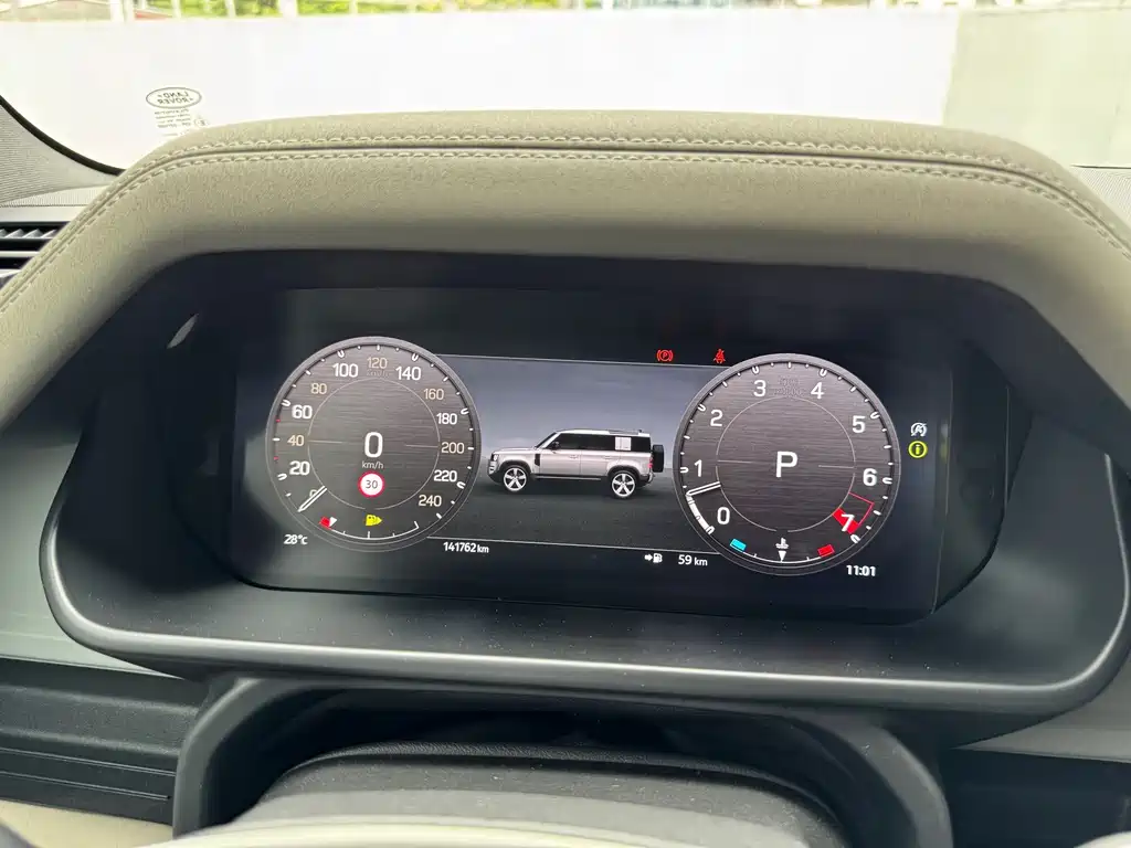 Land Rover Defender — миниатюра 17