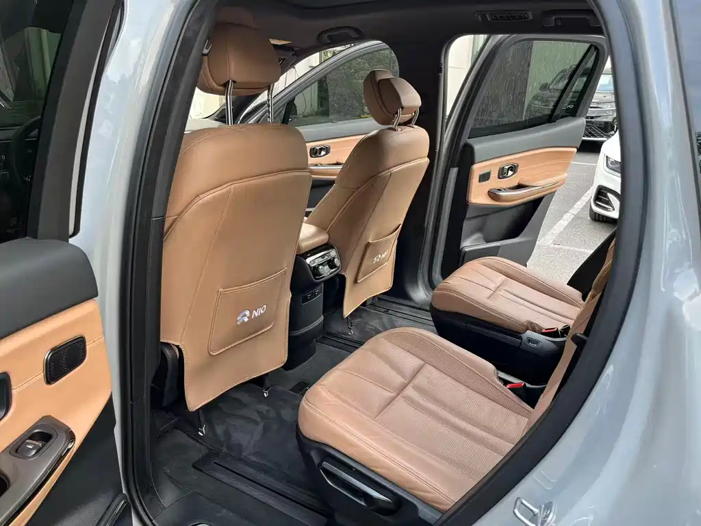 NIO ES8 — миниатюра 12