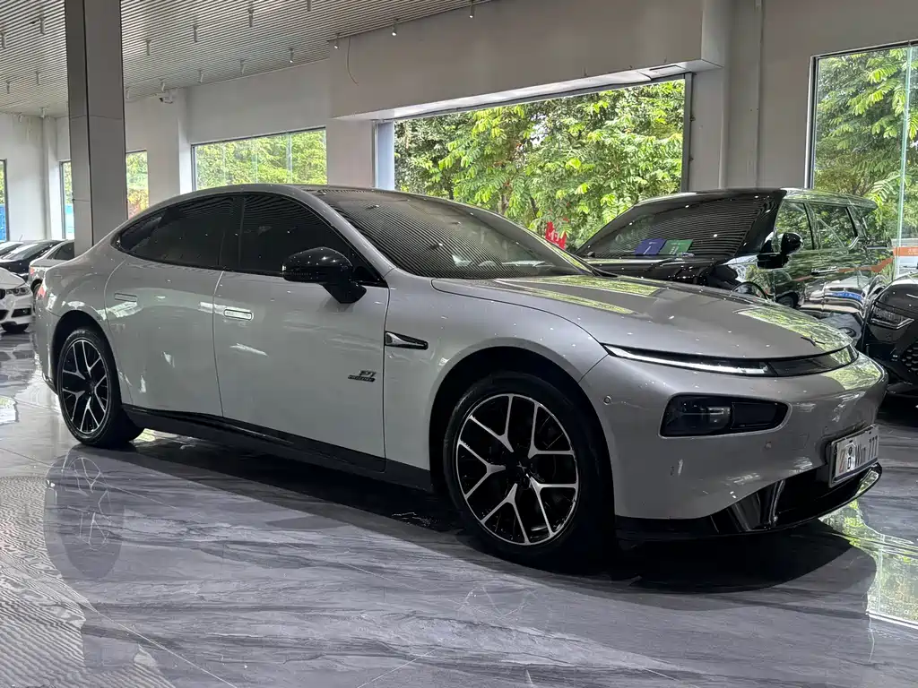 XPeng P7 — миниатюра 3