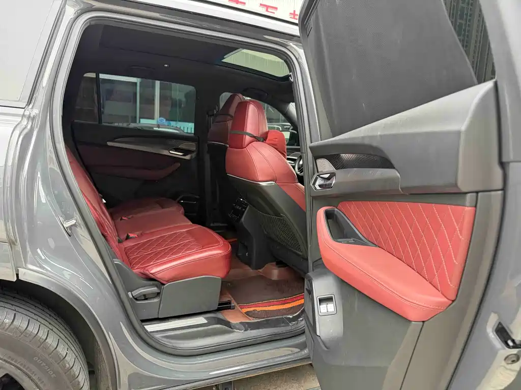 Audi Q6 — миниатюра 6