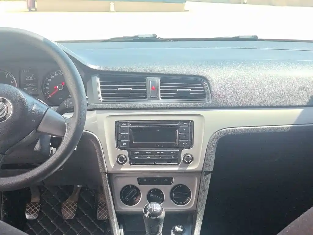 Volkswagen Lavida — миниатюра 9