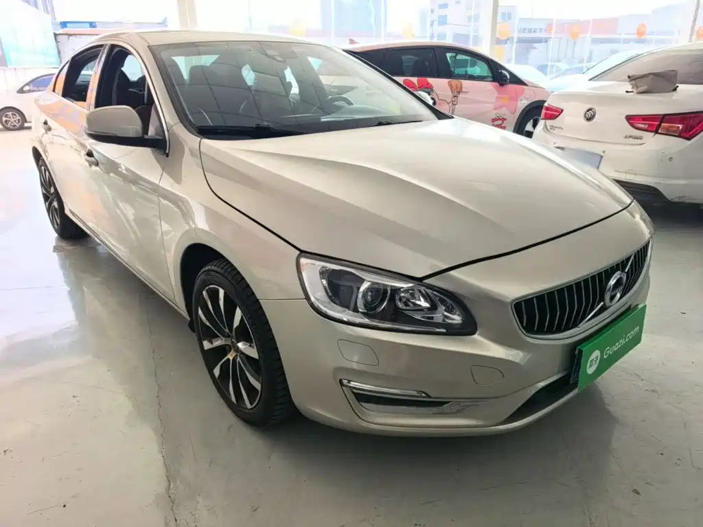 Volvo S60 — миниатюра 4