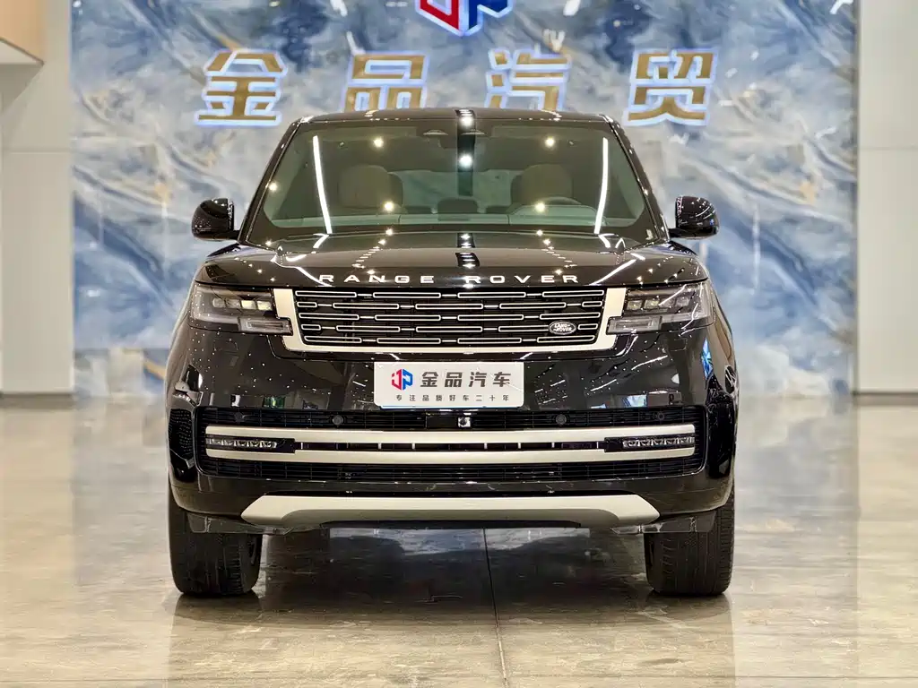 Land Rover Range Rover 2024 3.0 L6 400PS Long Wheelbase мест