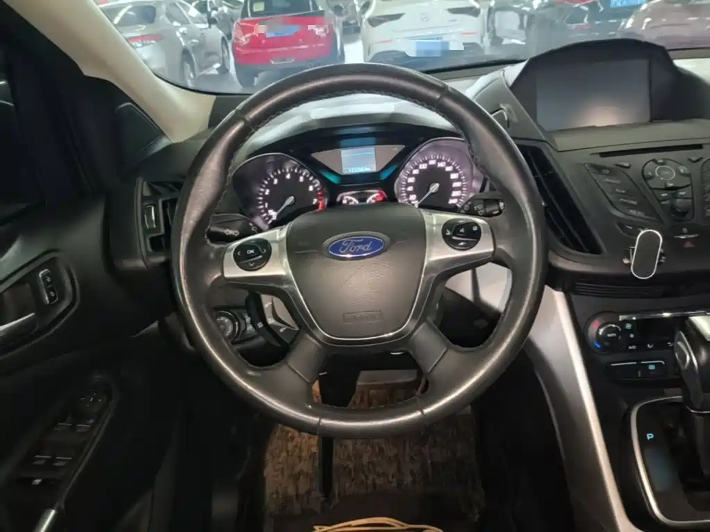 Ford Kuga — миниатюра 11