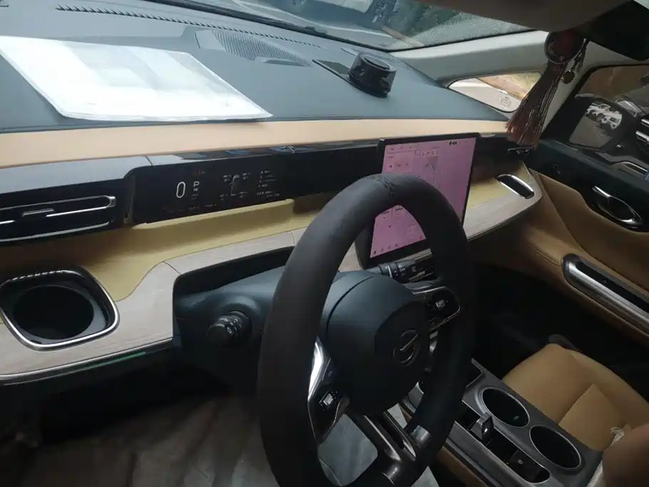 GAC Motor Trumpchi E8 PHEV — миниатюра 9