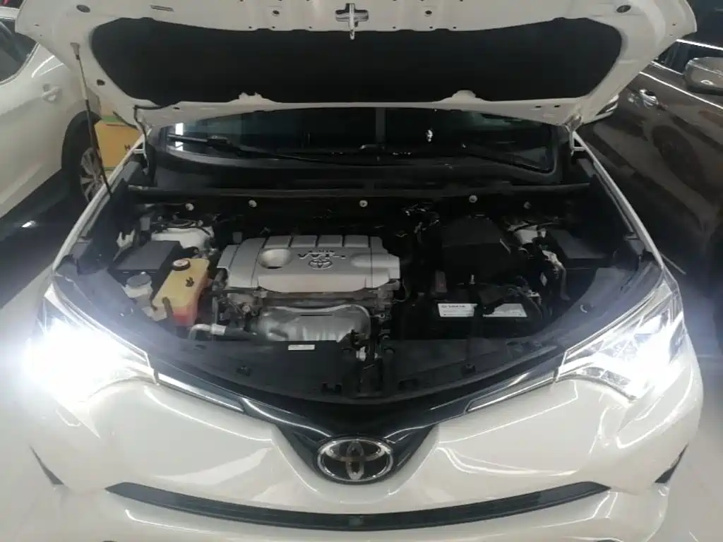 Toyota RAV4 — миниатюра 20