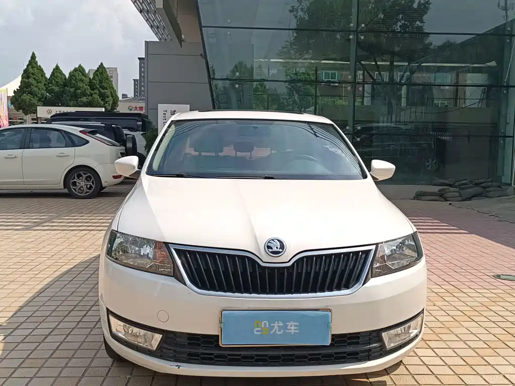 Skoda Rapid — миниатюра 2