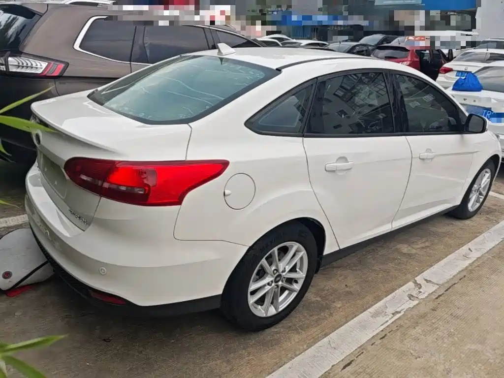 Ford Focus — миниатюра 7