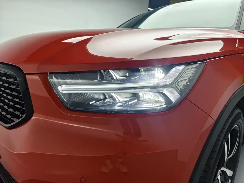 Volvo XC40 — миниатюра 7