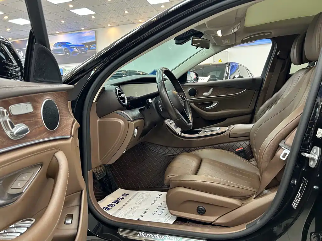 Mercedes-Benz E-Class — миниатюра 6