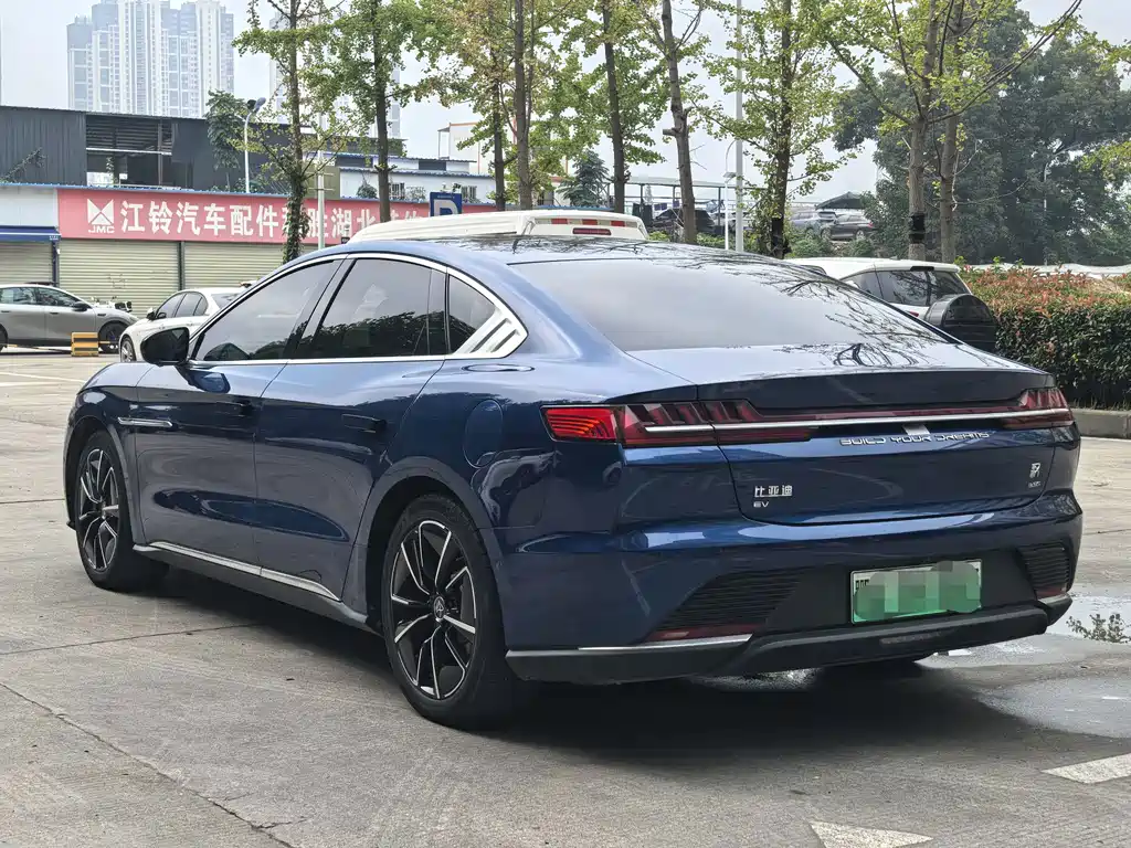 BYD Han — миниатюра 5
