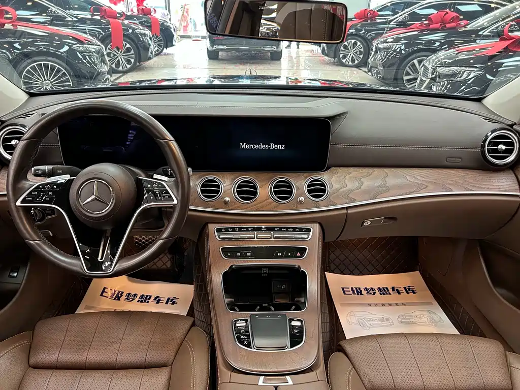 Mercedes-Benz E-Class — миниатюра 7