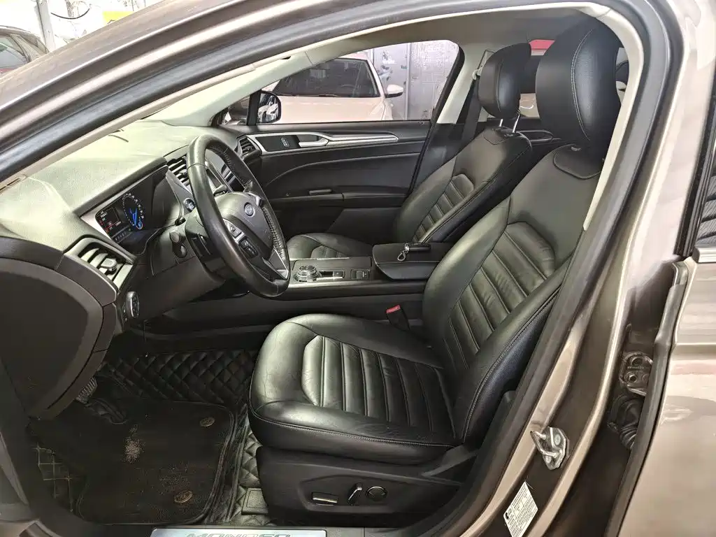 Ford Mondeo — миниатюра 15