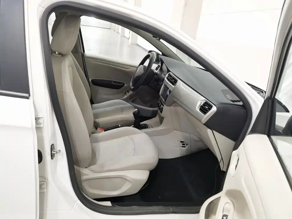 Citroen Elysee — миниатюра 23