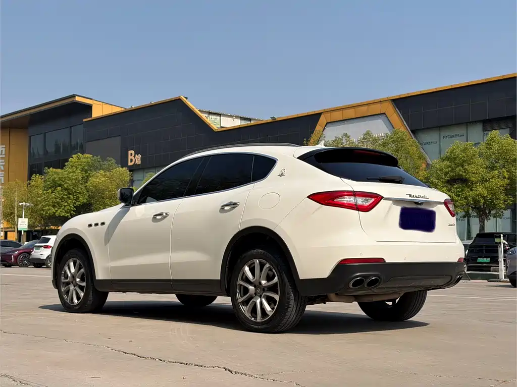 Maserati Levante — миниатюра 23