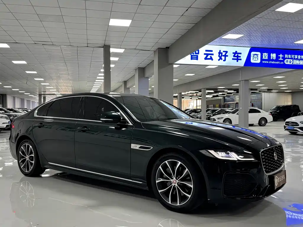 Jaguar XFL — миниатюра 3