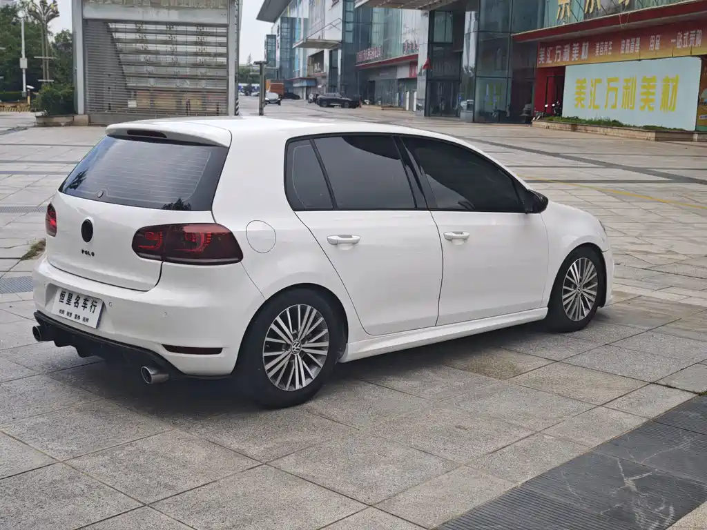 Volkswagen Golf — миниатюра 14