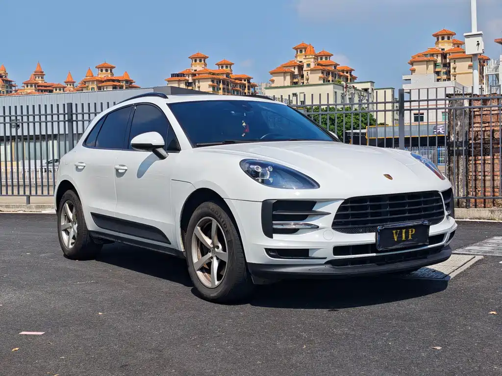 Porsche Macan — миниатюра 3