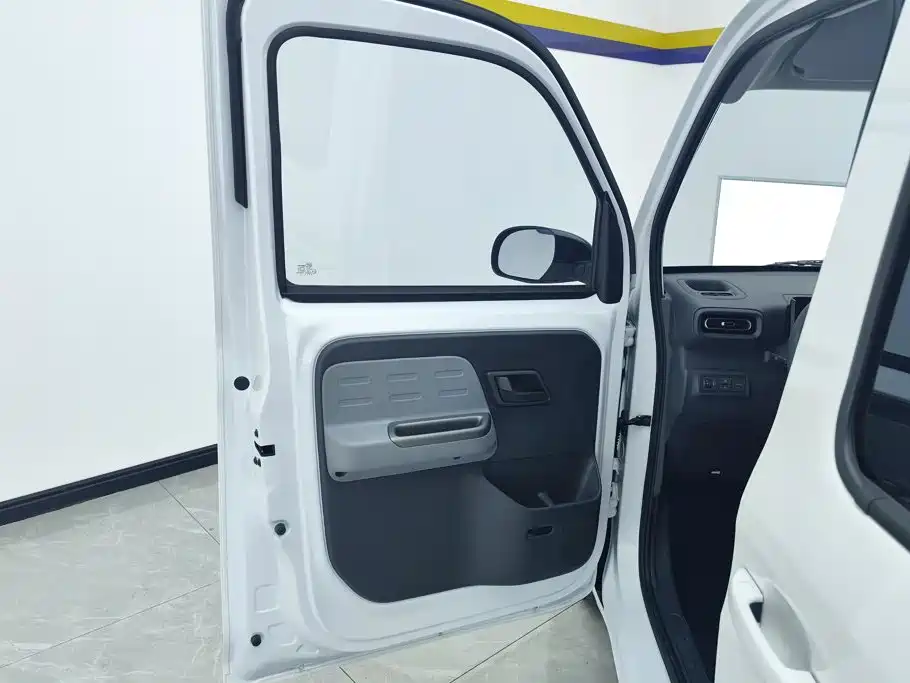 Wuling Zhiguang EV — миниатюра 7