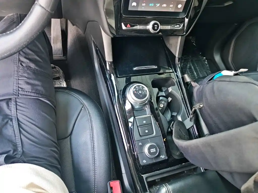 Ford Explorer — миниатюра 14