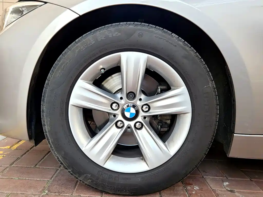 BMW 3 Series — миниатюра 23