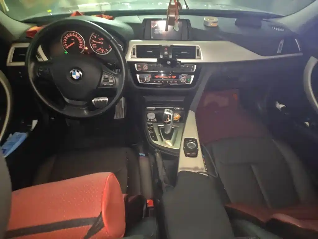 BMW 3 Series — миниатюра 13