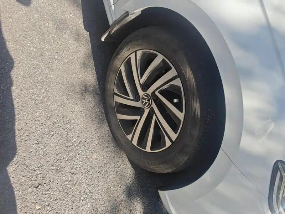 Volkswagen Lavida — миниатюра 6