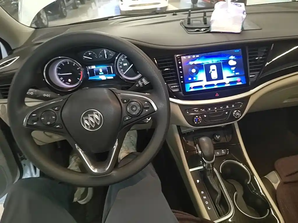 Buick Verano — миниатюра 10