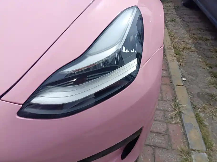 Tesla Model 3 — миниатюра 5