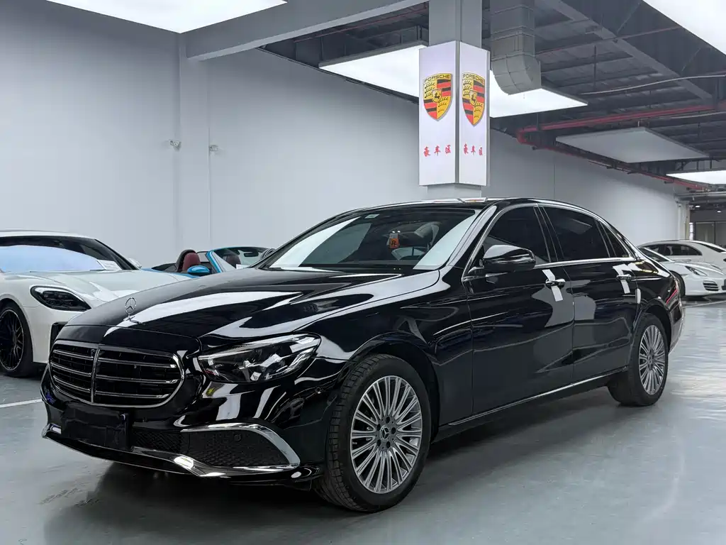 Mercedes-Benz E-Class 2022