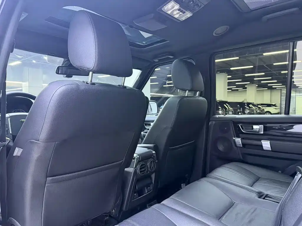 Land Rover Discovery — миниатюра 5
