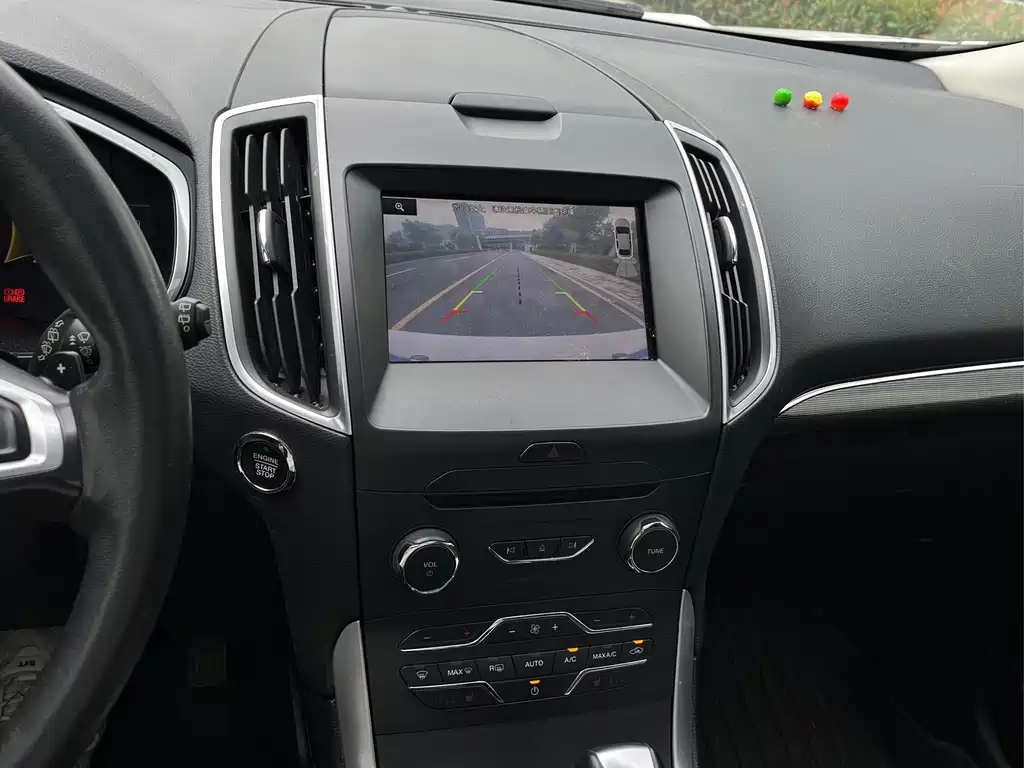 Ford Edge — миниатюра 9