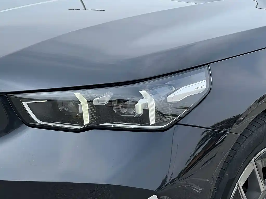 BMW 5 Series — миниатюра 6