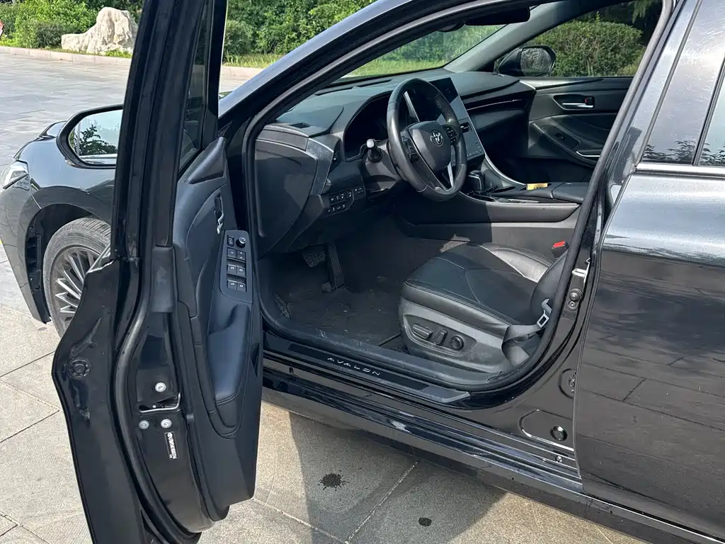 Toyota Avalon 2022 2.0L XLE Premium