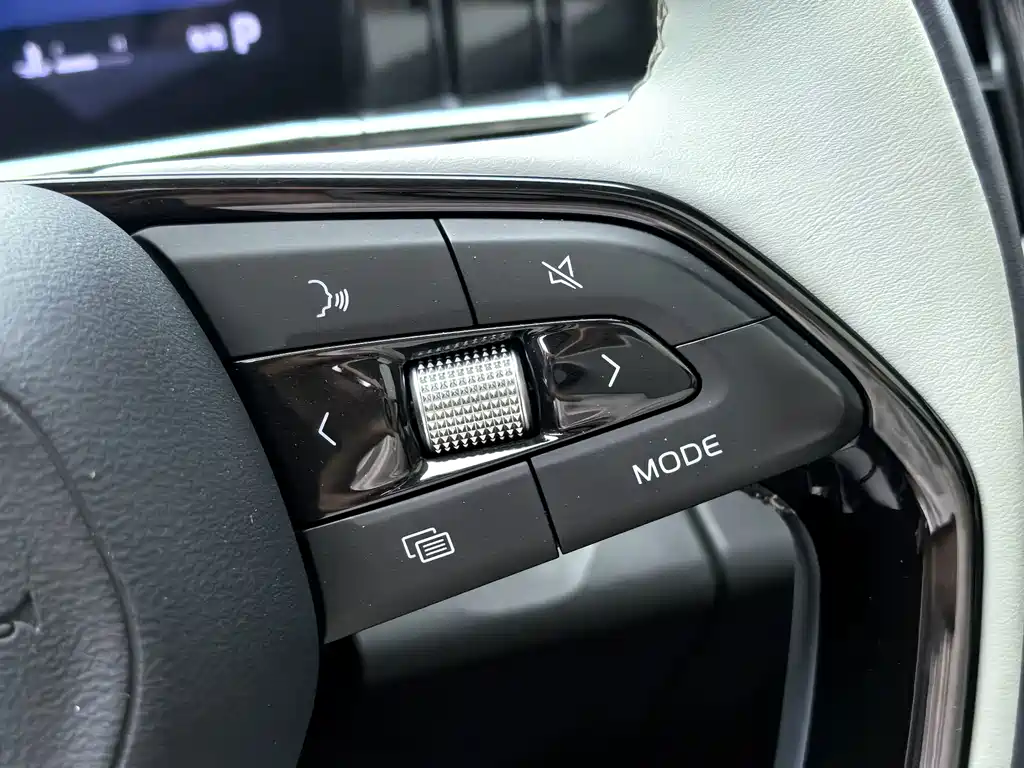 Geely Boyue L — миниатюра 39