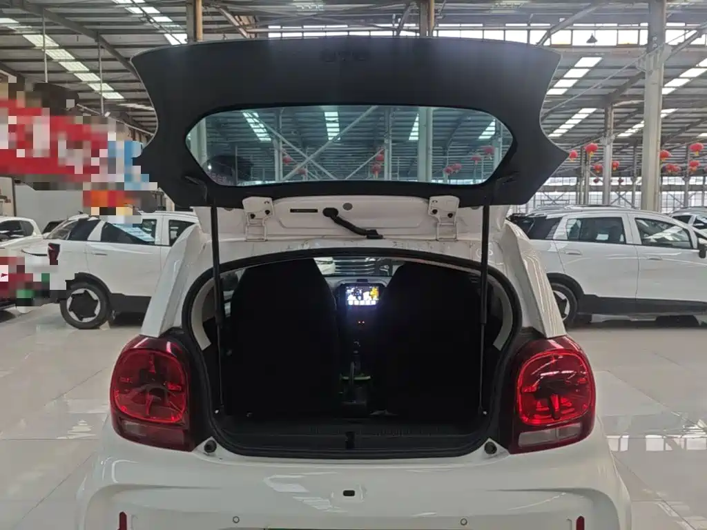Roewe Clever — миниатюра 19