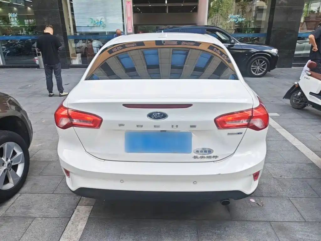 Ford Focus — миниатюра 6