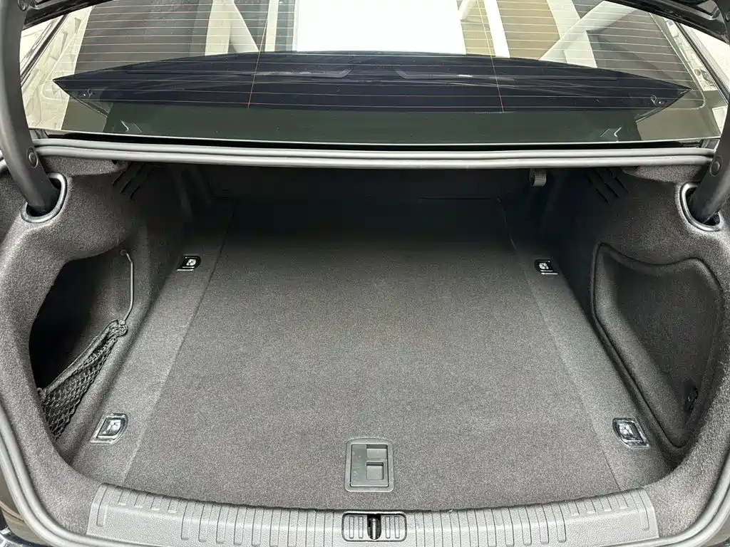 Audi A6L — миниатюра 8