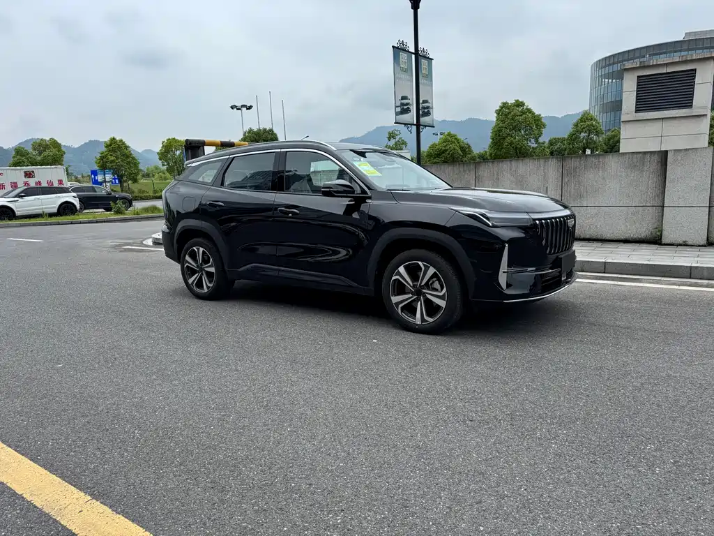 Geely Boyue L L 2025 1.5TD DCT