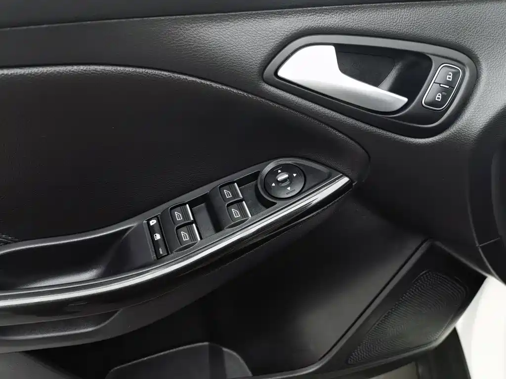 Ford Focus — миниатюра 9