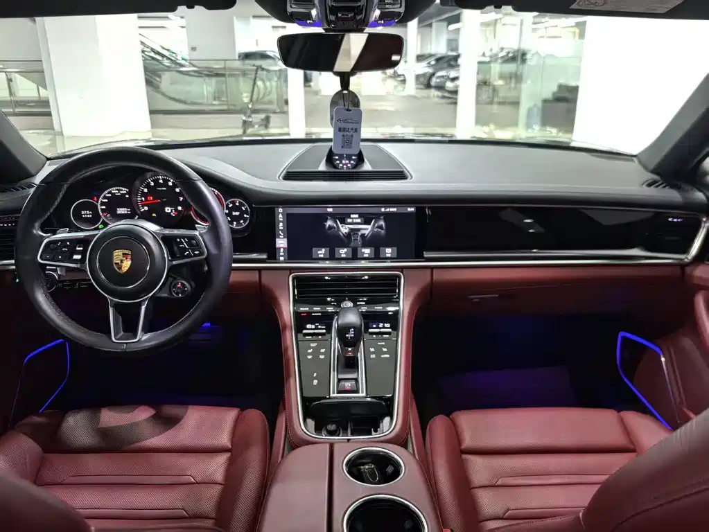 Porsche Panamera — миниатюра 6