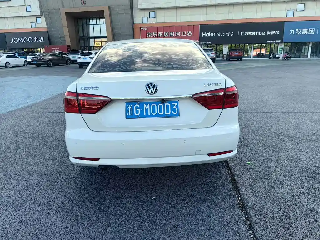 Volkswagen Lavida — миниатюра 4